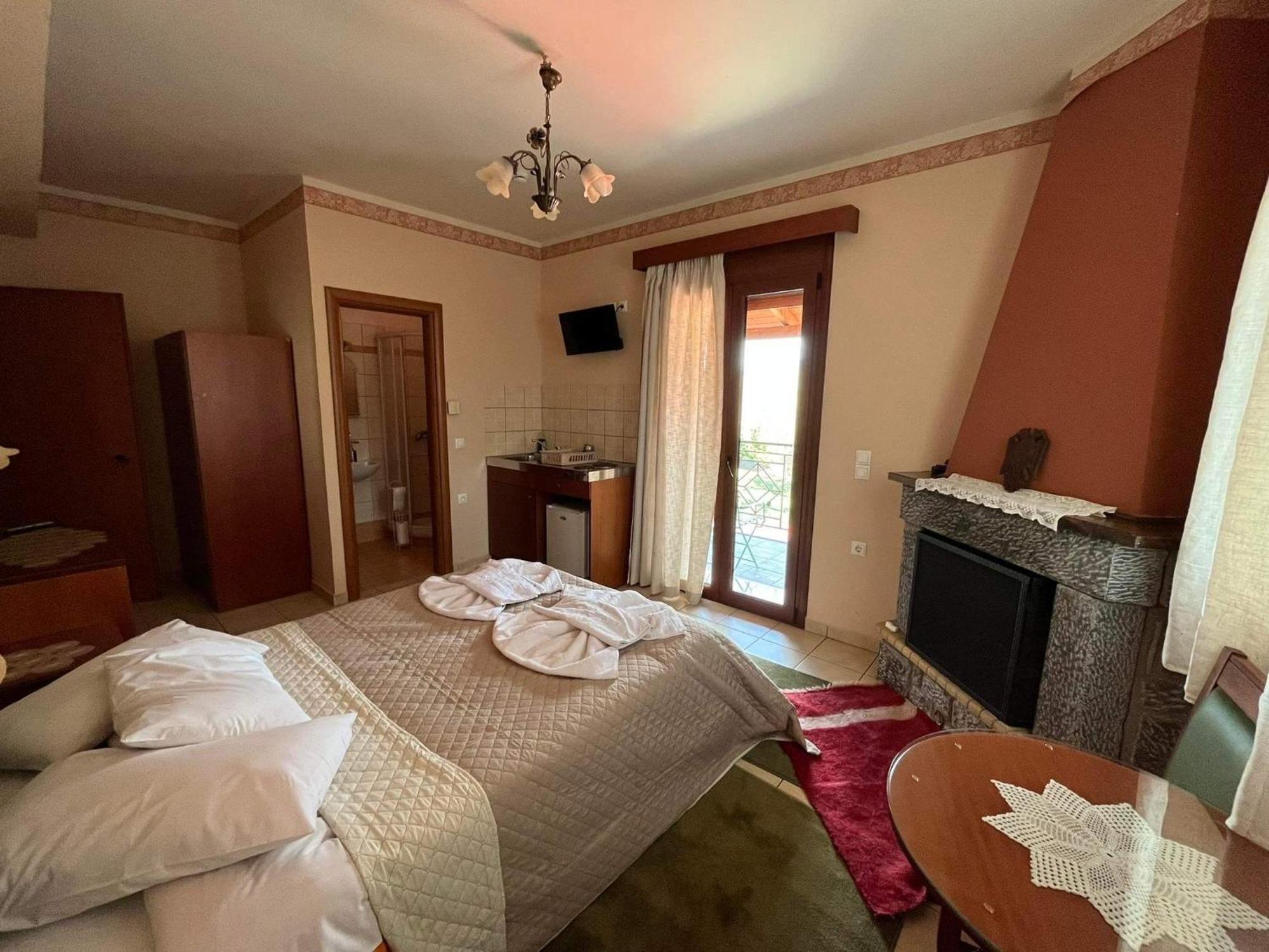 To Spiti Tis Irinis Hotel Vitína Kültér fotó